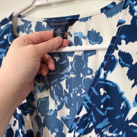 ✨Tommy Hilfiger Navy & White Floral Fit & Flare Dress - Size 16 - Picture 2 of 7